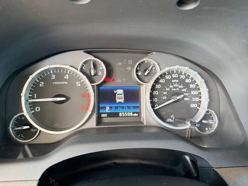 Used 2014 Toyota Tundra SR5 w/ SR5 Upgrade Package RWD image 39