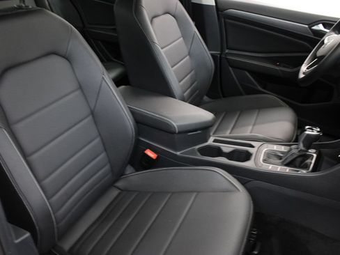 Used 2024 Volkswagen Jetta SE FWD image 25