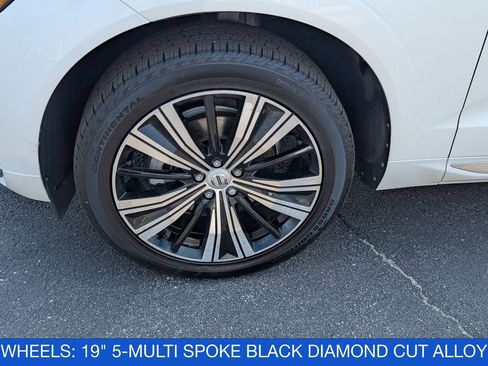 Used 2022 Volvo XC60 B5 Inscription w/ Climate Package AWD/4WD image 10