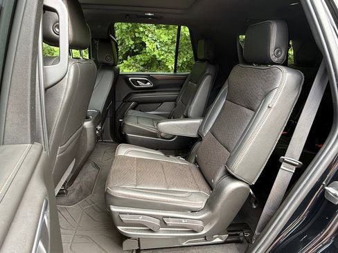 Used 2021 Chevrolet Tahoe High Country w/ Premium Package AWD/4WD image 18