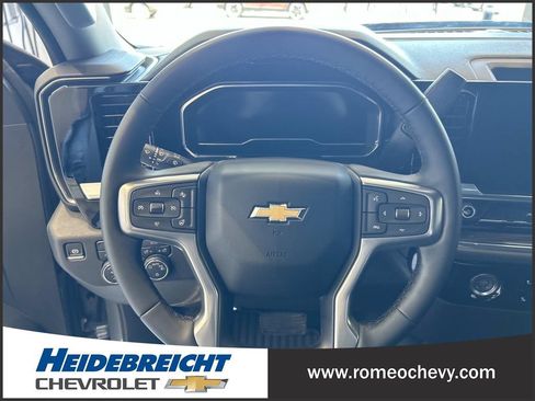 Certified 2024 Chevrolet Silverado 1500 LT AWD/4WD image 18