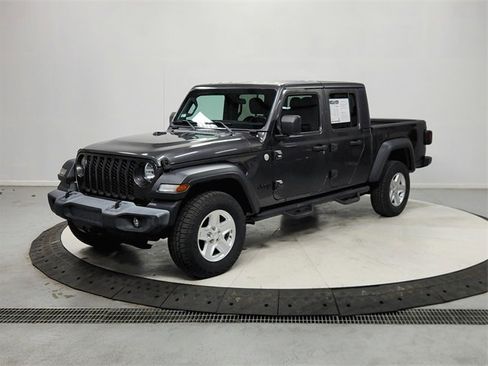 Used 2020 Jeep Gladiator Sport w/ Quick Order Package 24S image 3