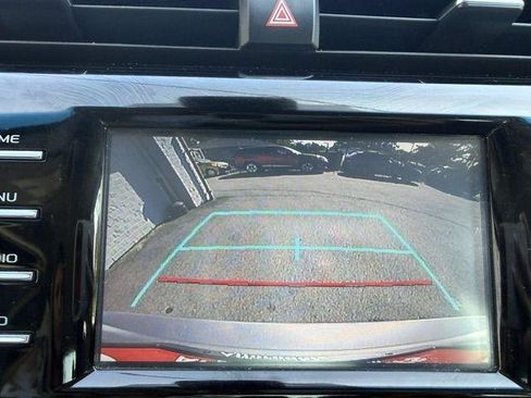 Used 2018 Toyota Camry SE FWD image 16