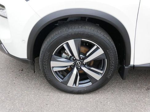 Certified 2023 Nissan Rogue SL w/ SL Premium Package AWD/4WD image 9