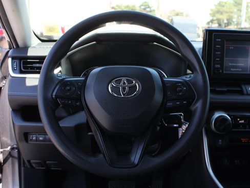 Used 2019 Toyota RAV4 LE w/ All Weather Liner Package AWD/4WD image 10