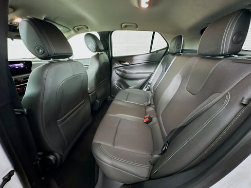 Used 2025 Buick Encore GX Preferred image 26