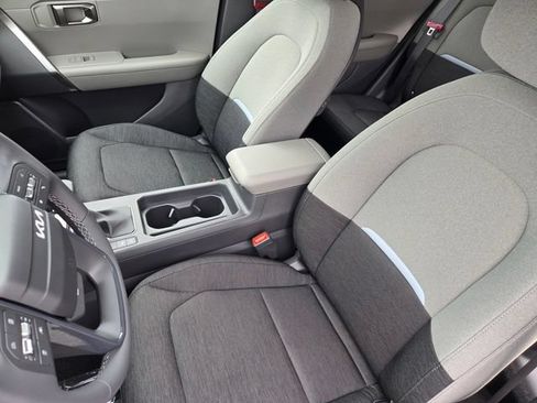 New 2027 Kia Seltos S FWD image 17