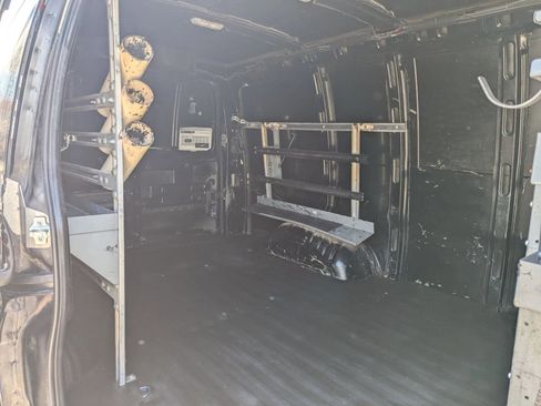 Used 2018 Chevrolet Express 2500 w/ Driver Convenience Package image 29