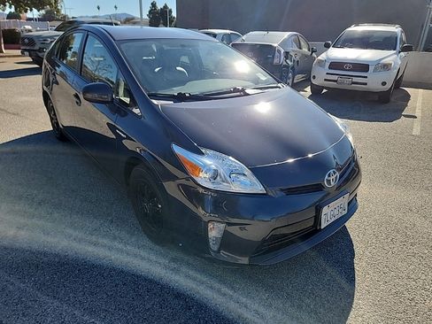 Used 2015 Toyota Prius Three image 7