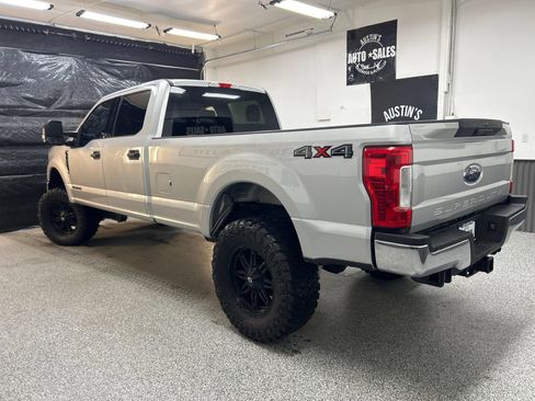 Used 2018 Ford F350 XLT AWD/4WD image 4