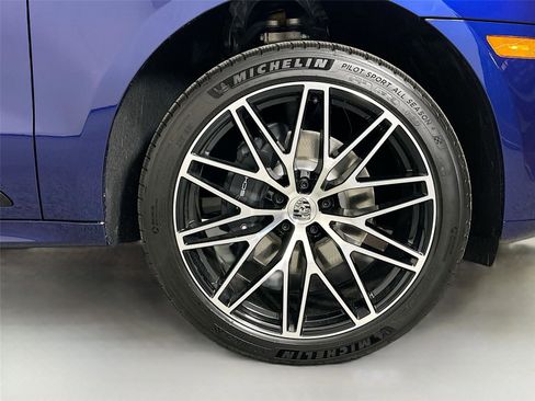 Used 2026 Porsche Macan AWD/4WD image 14
