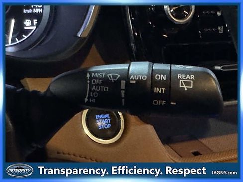 Used 2020 Toyota Highlander Platinum image 24