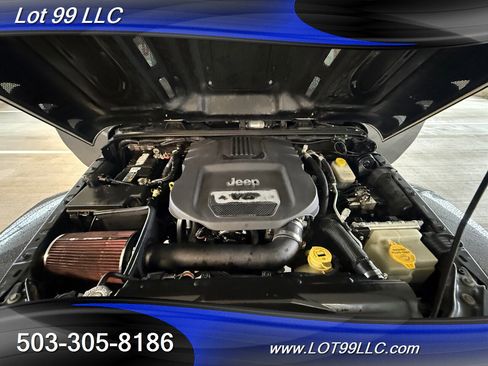 Used 2018 Jeep Wrangler Unlimited Sahara image 23