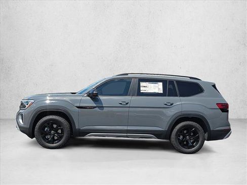 Used 2026 Volkswagen Atlas Peak Edition AWD/4WD image 5
