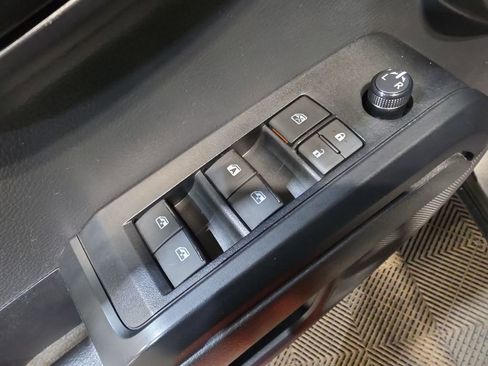 Used 2023 Toyota Tacoma SR AWD/4WD image 15