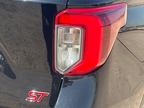 Used 2022 Ford Explorer ST w/ ST Street Pack image 30