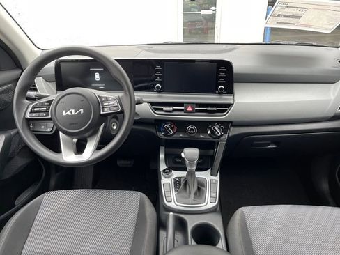 Used 2025 Kia Seltos LX AWD/4WD image 12