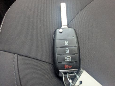 Used 2016 Kia Soul FWD image 35