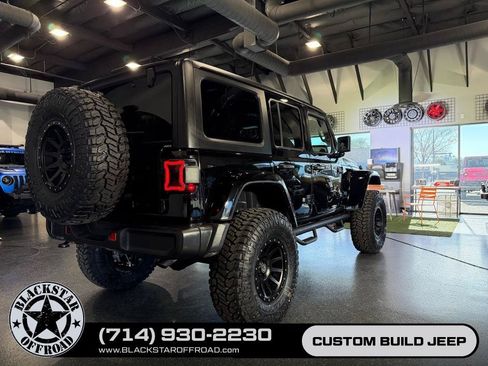 Used 2024 Jeep Wrangler Unlimited AWD/4WD image 27