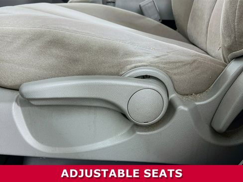 Used 2011 Kia Sedona LX image 4