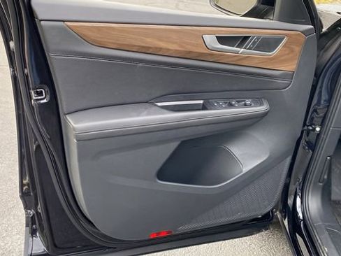 New 2026 Volkswagen Atlas SE image 19