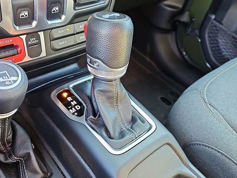 Used 2024 Jeep Wrangler Sport AWD/4WD image 15