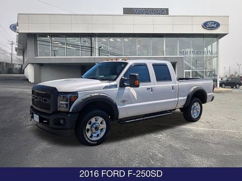 Used 2016 Ford F250 Lariat w/ Lariat Ultimate Package AWD/4WD image 3
