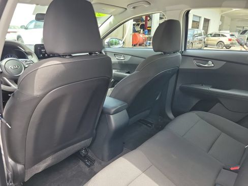 Used 2021 Kia Forte LXS FWD image 8