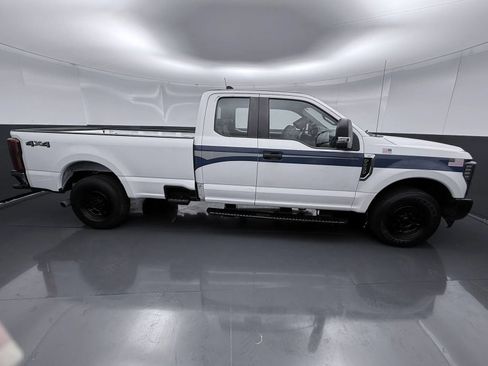 Used 2017 Ford F250 XL w/ Power Equipment Group RWD image 14