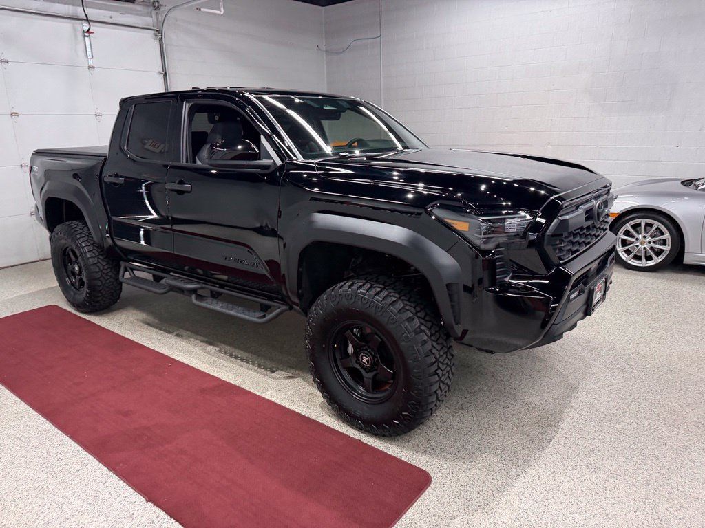 Used 2025 Toyota Tacoma TRD Off-Road AWD/4WD image 10