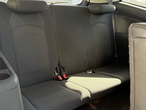 Used 2010 Chevrolet Traverse LT image 8