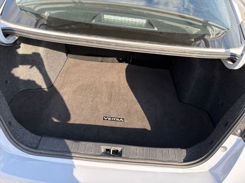 Used 2025 Nissan Versa SV image 29