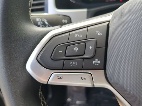 Certified 2023 Volkswagen Atlas Cross Sport SE FWD image 29