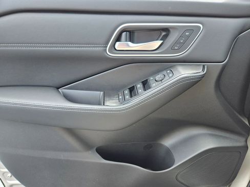 New 2026 Nissan Rogue Platinum AWD/4WD image 11