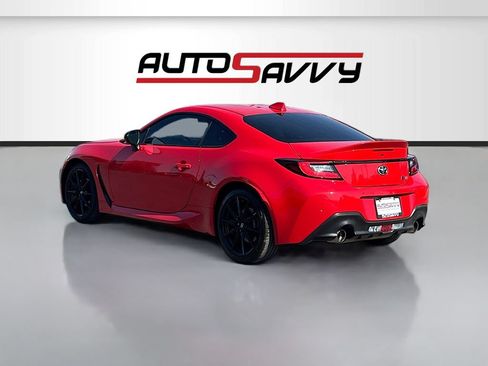 Used 2025 Toyota GR86 Premium RWD image 5