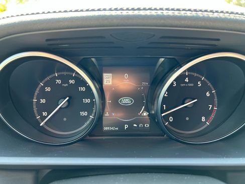 Used 2017 Land Rover Discovery HSE Luxury image 20