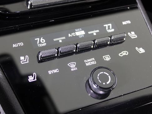 Used 2024 Porsche Cayenne Coupe image 32