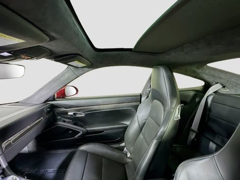 Used 2019 Porsche 911 Turbo S image 14