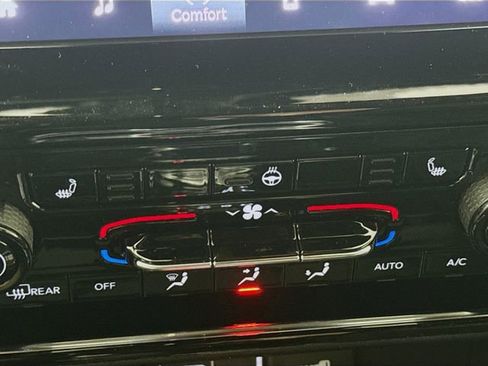 New 2025 Jeep Grand Cherokee L Altitude image 19