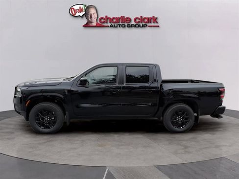 New 2026 Nissan Frontier SV image 2