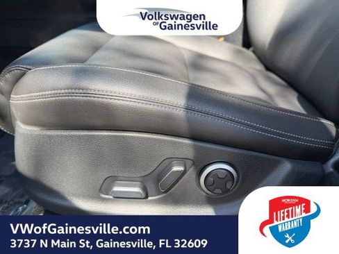 Used 2024 Genesis GV70 2.5T AWD/4WD image 16