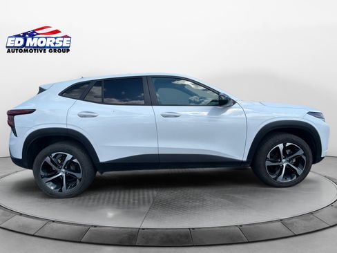 Certified 2024 Chevrolet Trax RS FWD image 6