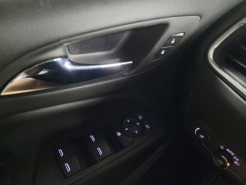 Used 2024 Chevrolet Equinox LT w/ LPO, Floor Liner Package image 27