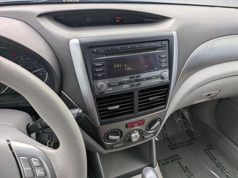Used 2010 Subaru Forester 2.5X Premium image 12