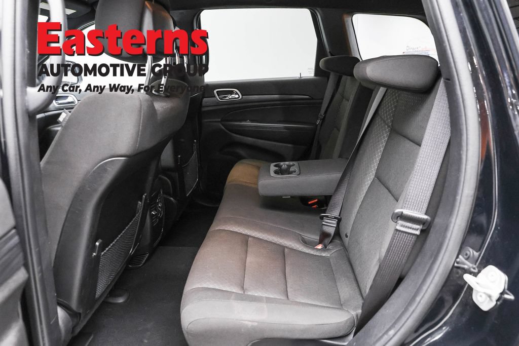Used 2021 Jeep Grand Cherokee Laredo AWD/4WD image 23