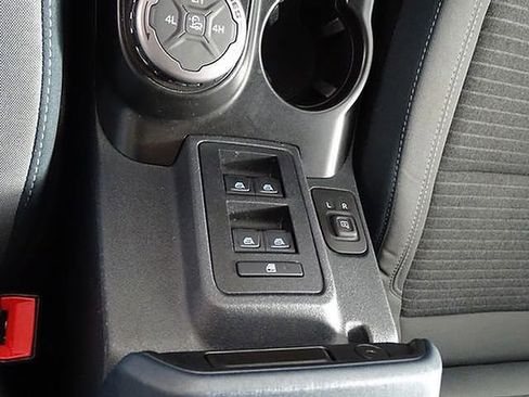 Used 2022 Ford Bronco Outer Banks image 37