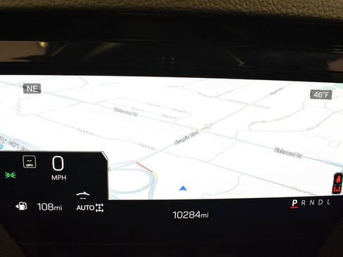 Used 2025 GMC Yukon Denali w/ Sun & Power Step Package image 20