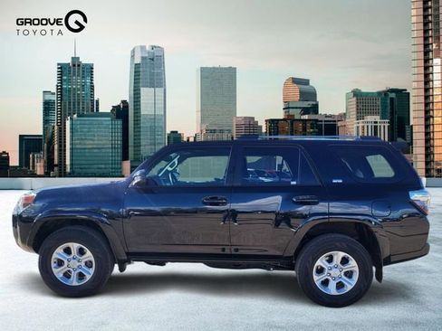 Used 2023 Toyota 4Runner SR5 image 2