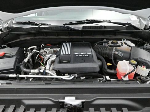 Used 2025 GMC Sierra 1500 AT4 w/ AT4 Premium Package AWD/4WD image 38