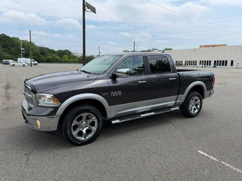 Used 2014 RAM 1500 Laramie w/ Convenience Group AWD/4WD image 5